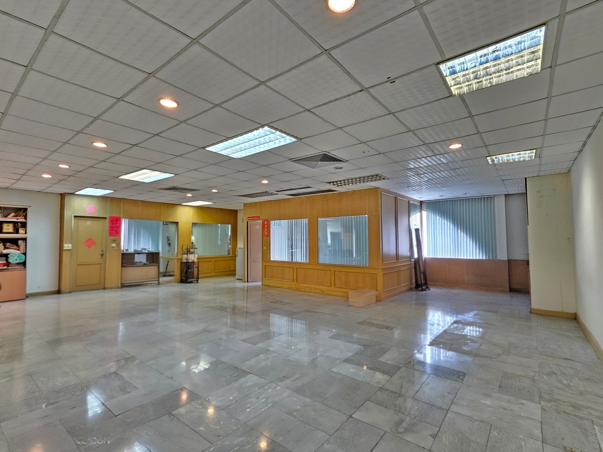 ขาย ออฟฟิศ Royal Castle Pattanakarn Condo พัฒนาการ 30 ขนาด 184 ตรม. 2 ห้องประชุม ทำออฟฟิศหรืออยู่อาศัยได้ ราคา 6,000,000 บาท ขาย ออฟฟิศ Royal Castle Pattanakarn Condo พัฒนาการ 30 ขนาด 184 ตรม. 2 ห้องประชุม ทำออฟฟิศหรืออยู่อาศัยได้ ราคา 6,000,000 บาท