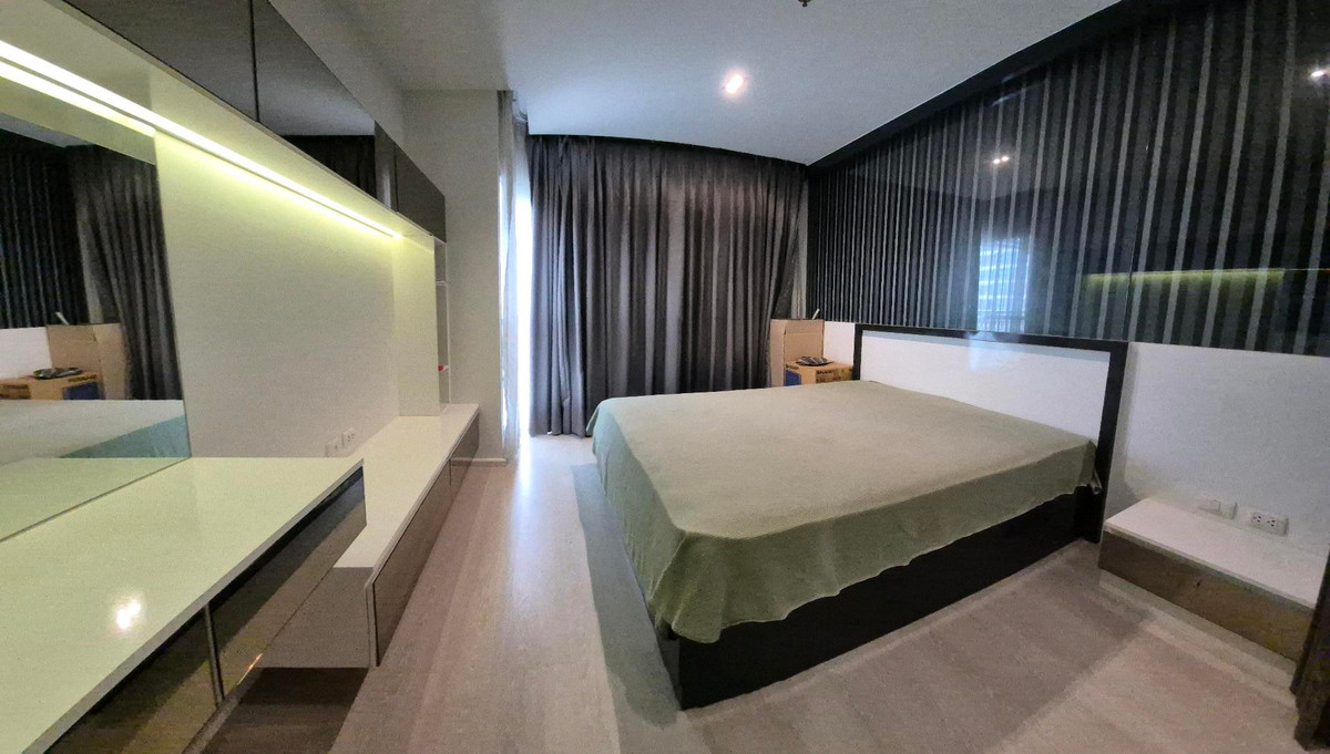 Selling low price Aspire Rama 9 Center of CBD. High floor, Big size and full furnished. Convenient located near MRT Rama 9 ! Selling low price Aspire Rama 9 Center of CBD. High floor, Big size and full furnished. Convenient located near MRT Rama 9 !