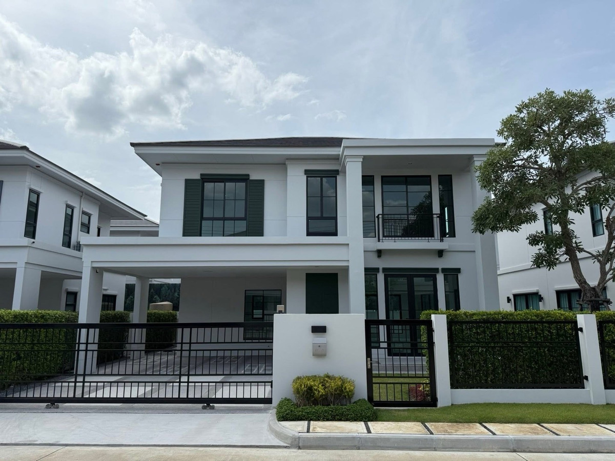Luxury detached house for sale, Setthasiri Watcharapol–Theprak project. Luxury detached house for sale, Setthasiri Watcharapol–Theprak project.