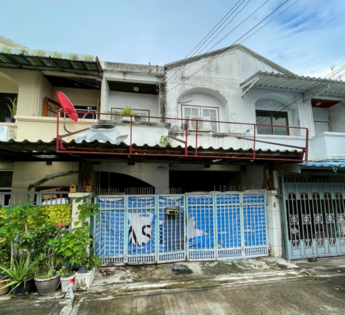 Townhouse for sale in Saensukniwet Village, land size 20.50 sq m, usable area 140.00 sq m, convenient travel, great price. – รูปที่ 2