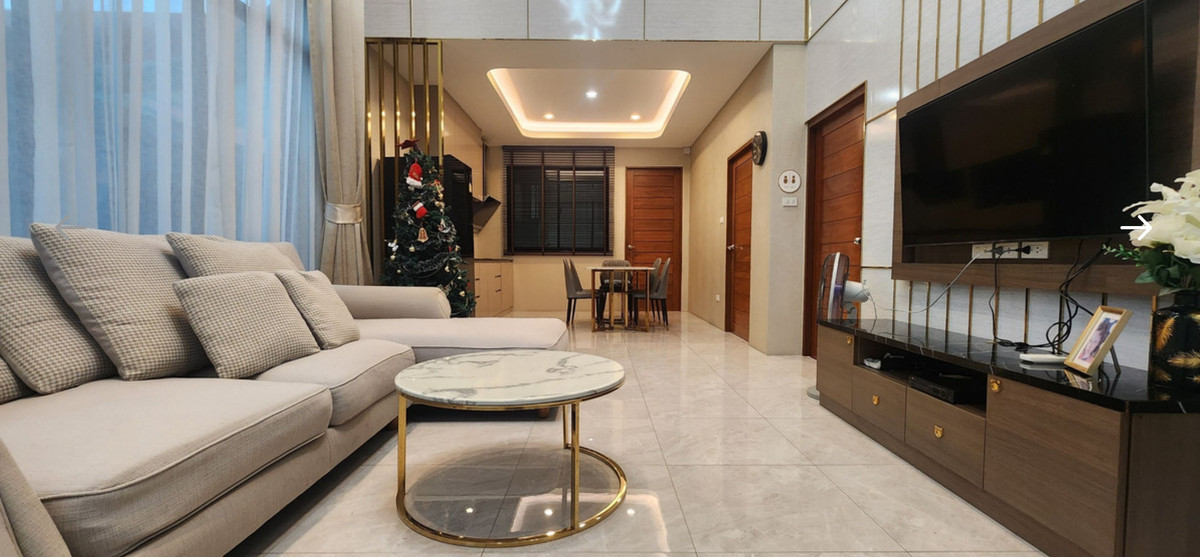 ให้เช่าโฮมออฟฟิศ 4 ชั้น ตกแต่งสวยLuxury พร้อมเข้าอยู่ ถนนลาดพร้าว-วังหิน แอร์เฟอร์นิเจอร์ครบ มี4ห้องนอน(1ห้องนอนล่าง)4ห้องน้ำในตัวทุกห้อง เช่า100,000บาท/เดือน – รูปที่ 2