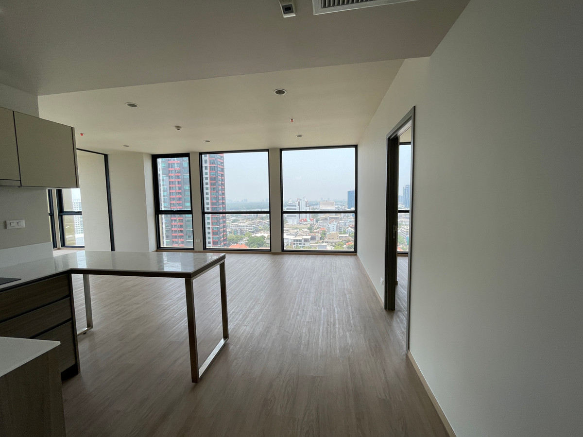 [RARE UNIT] The Issara Sathorn 1BR Plus ชั้น 20 ทิศเหนือ วิว Market Place & เย็นอากาศ @ถนนจันทน์-สาทร ฟังก์ชันคุ้มค่า 1 ห้องนอน + 1 ห้องอเนกประสงค์ พื้นที่ 37.17 ตร.ม. ชั้นสูงกำลังดี วิวเมืองโล่งฝั่งนางลิ้นจี่-พระราม 4