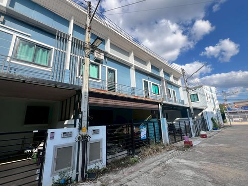 BG 3057 : The Nice Village Townhome 1