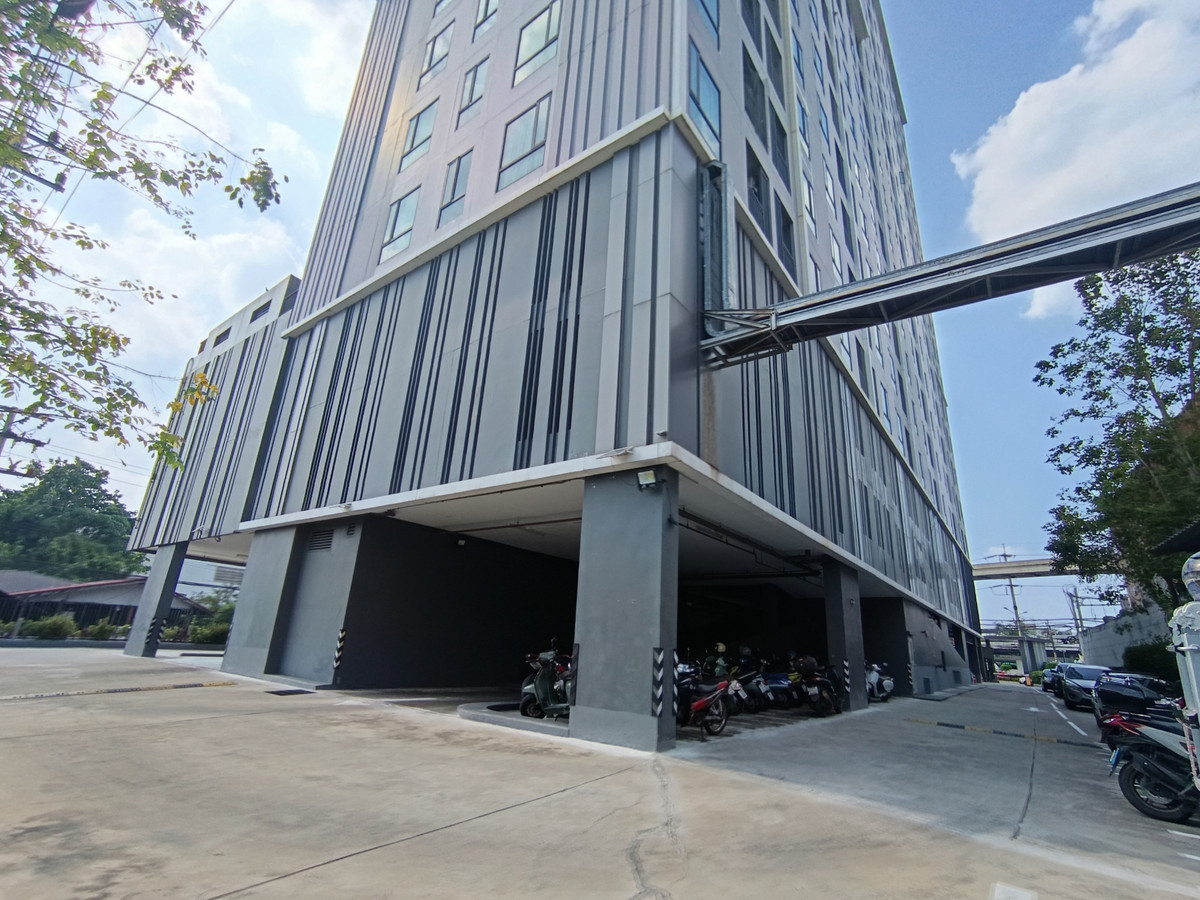 [For Sale] JW Station @Ramintra – Condo next to the BTS. Walk a few steps to the station! Prime location, most convenient to travel in the Ramindra area.