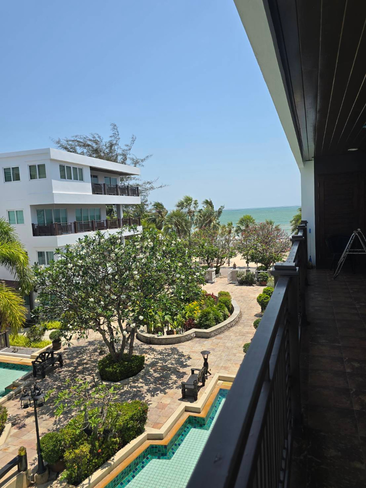 A Condo that Feels Like a House: “The Beach Palace Cha-Am – Hua Hin“ Front-row Beachfront Building | Massive 153 sq.m. Area | Panoramic Ocean Views – รูปที่ 3
