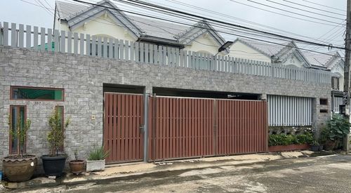 Rangsiya Village Udomsuk Soi 58 / 6 Bedrooms (FOR SALE) GNG024
