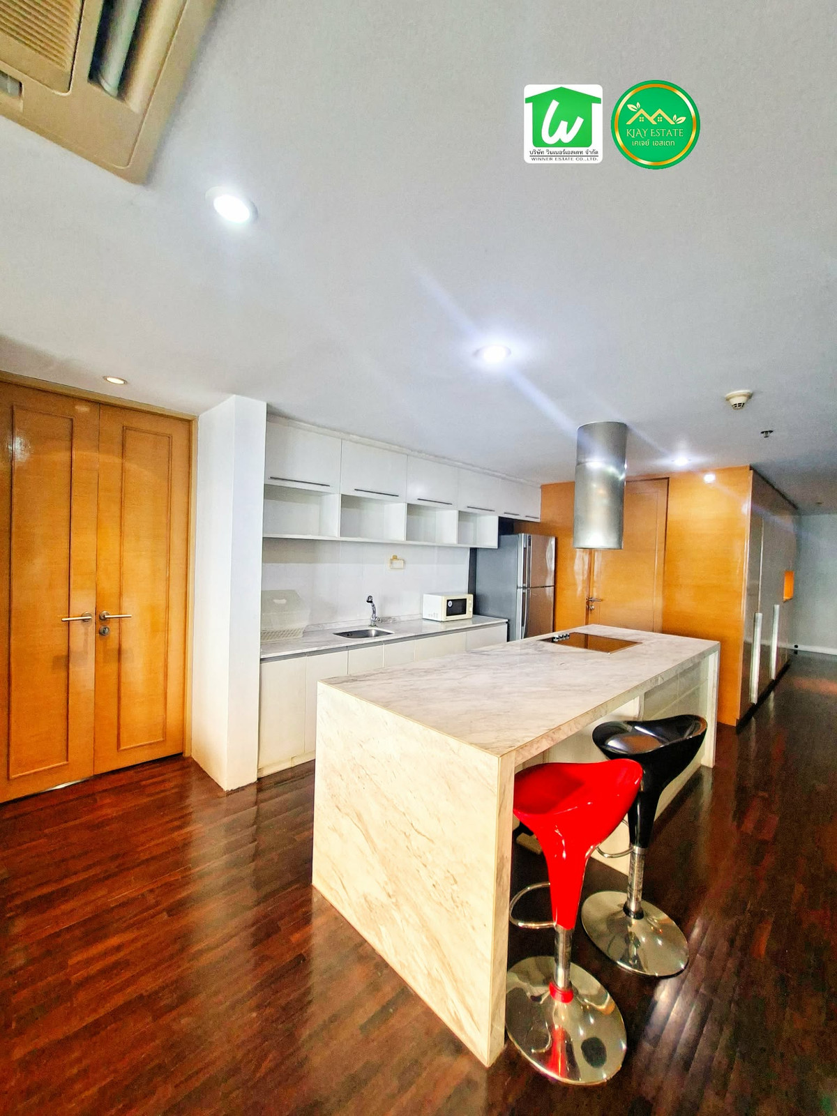For urgent rent, State Tower Silom - 2 bedrooms, Chao Phraya view, only 🔥38,𝟎𝟎𝟎/month🔥BTS Saphan Taksin, beautiful room, ready to move in. For urgent rent, State Tower Silom - 2 bedrooms, Chao Phraya view, only 🔥38,𝟎𝟎𝟎/month🔥BTS Saphan Taksin, beautiful room, ready to move in.