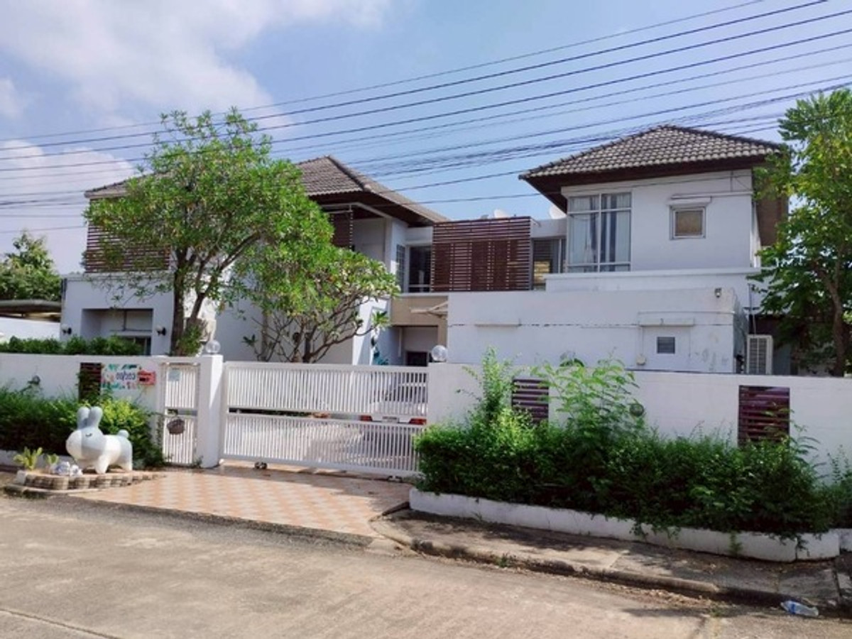 ขายบ้านเดี่ยวหลังใหญ่ พร้อมสระว่ายน้ำ หมู่บ้าน สารินพาร์ค ธัญบุรีคลอง 5 – รูปที่ 2