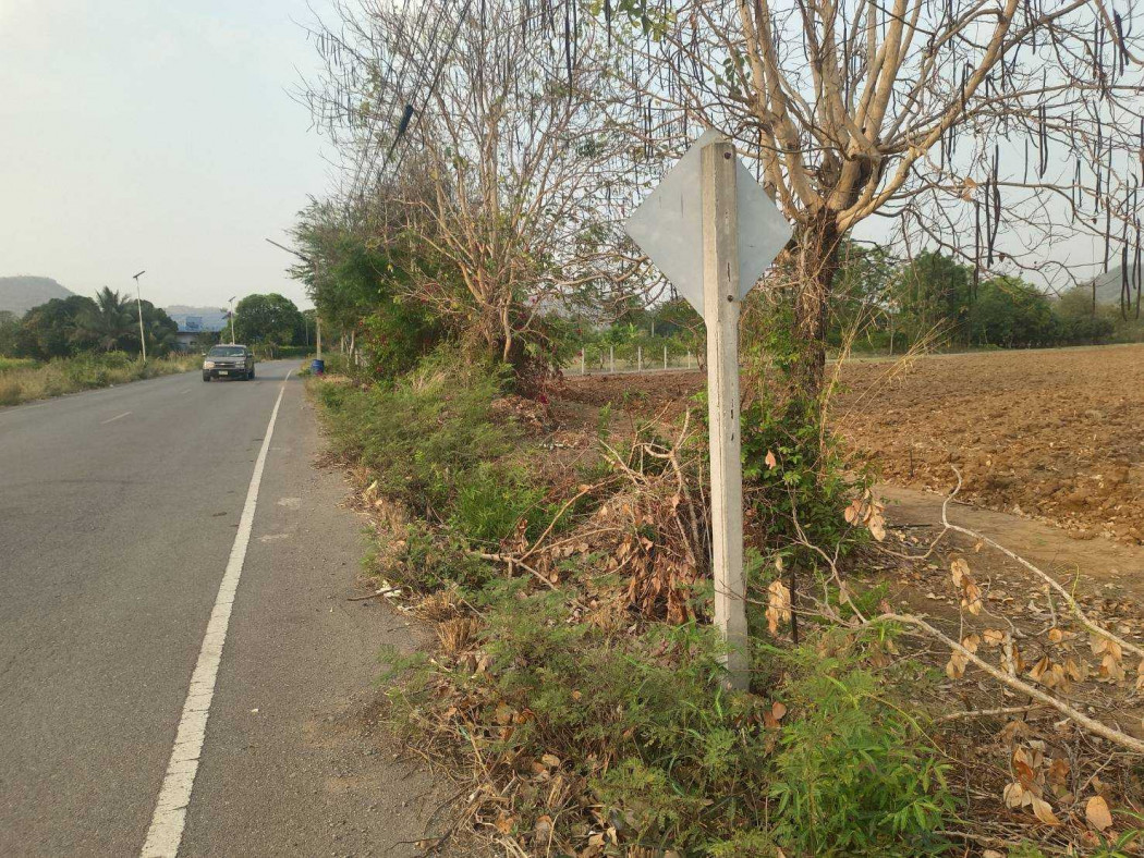Land for sale, 21 rai 3 ngan 25 square wah, surrounded by nature. Ideal for investment and relaxation. – รูปที่ 4