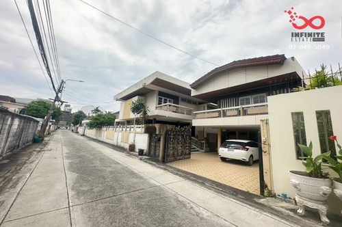 Single house for sale, 148 square meters, Soi Inthamara 1, Phahonyothin-Sutthisan Road, near BTS.