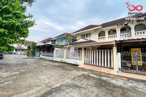 ขายบ้านแฝด นวมินทร์ 74 ถนนรามอินทรา- นวมินทร์ คันนายาว 2ชั้น 36ตร.ว.