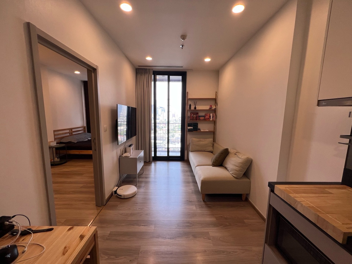 Selling at a loss, Condo Oka Haus from Sansiri, near BTS Thonglor 900 m, 16th floor, room 34.89 sq m, 4.09 million, river view.With furniture and electrical appliances Free shuttle to BTS Thonglorcentral heaven-4 swimming pools, massage pool, straigh Selling at a loss, Condo Oka Haus from Sansiri, near BTS Thonglor 900 m, 16th floor, room 34.89 sq m, 4.09 million, river view.With furniture and electrical appliances Free shuttle to BTS Thonglorcentral heaven-4 swimming pools, massage pool, straigh