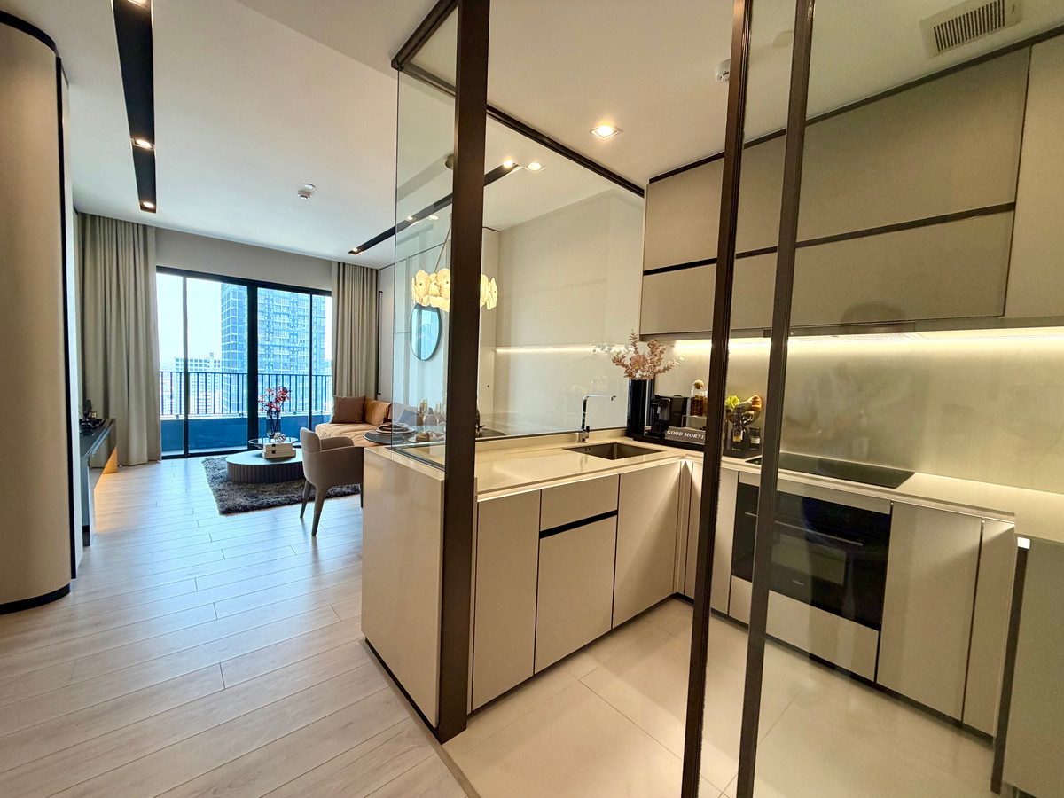 2 ห้องนอน แต่งครบ เหมือนในรูป พร้อมเข้าอยู่ Fully Decoration 16x,xxx/Sqm.  โทร 0946503223 – รูปที่ 3