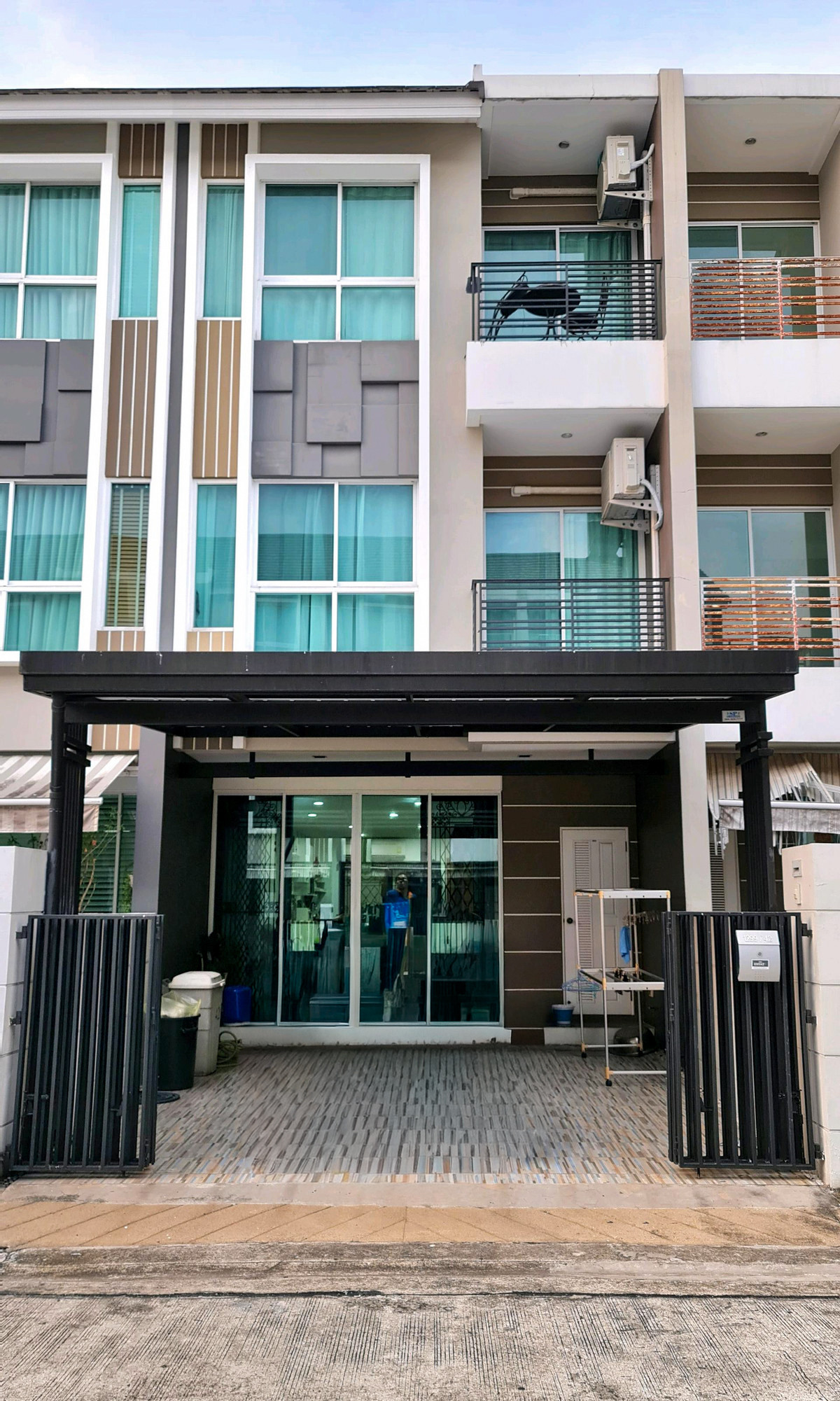 ทาวน์โฮม ดิ เอสเตท ศรีนครินทร์ 2 / 3 ห้องนอน (ขาย), Townhome The Estate Srinakarin 2 / 3 Bedrooms (FOR SALE) GNG084 ทาวน์โฮม ดิ เอสเตท ศรีนครินทร์ 2 / 3 ห้องนอน (ขาย), Townhome The Estate Srinakarin 2 / 3 Bedrooms (FOR SALE) GNG084