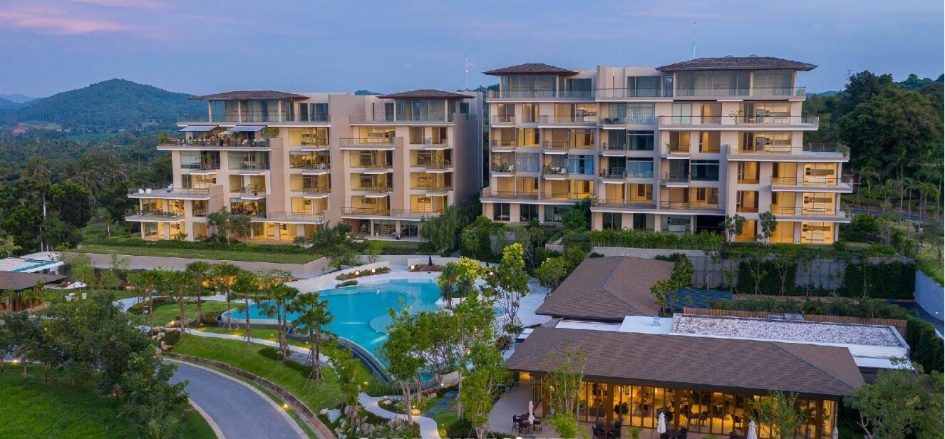  Luxury condo in beautiful location overlooks Bangsaray for sale!  91 sq m, 1 bedroom, 1 bathroom, living room, and storage room 11.5 million negotiable