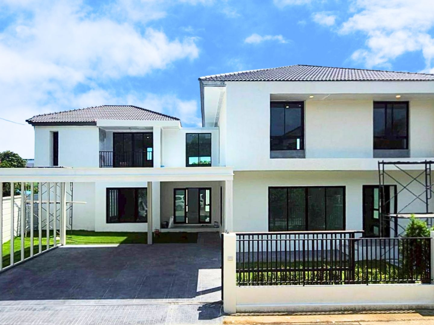 🏡บ้านเดี่ยว นันทวัน วงแหวน-รัตนาธิเบศร์ บ้านเดี่ยวหลังใหญ่ 108.5 ตร.ว. รีโนเวทใหม่ทั้งหลังสไตล์ Modern Luxury