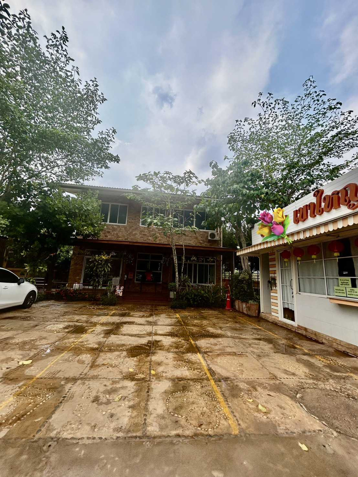 ขายโรงแรม 19 ห้องนอน ใกล้ ใกล้ถนนธนะรัชต์ ขายโรงแรม 19 ห้องนอน ใกล้ ใกล้ถนนธนะรัชต์