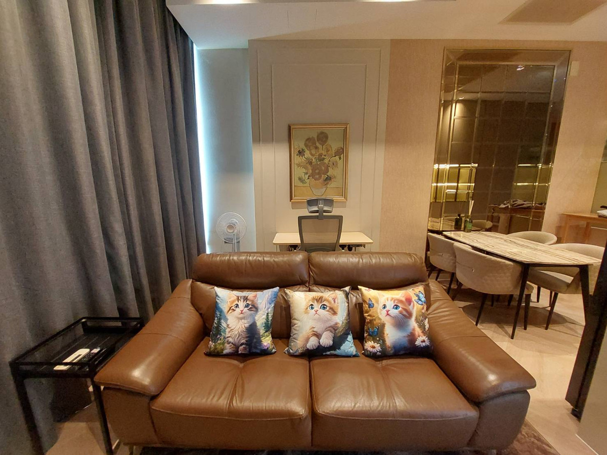 Selling at a loss with existing tenant: Ashton Silom, 2 bedrooms, 75 sq.m.