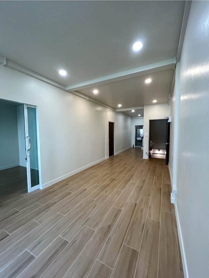 Home Office 4 ชั้น ให้เช่า พร้อมเข้าอยู่  พระราม 9 ซอย 7 – ถนนทวีมิตร ใกล้แยก อสมท.   – รูปที่ 3
