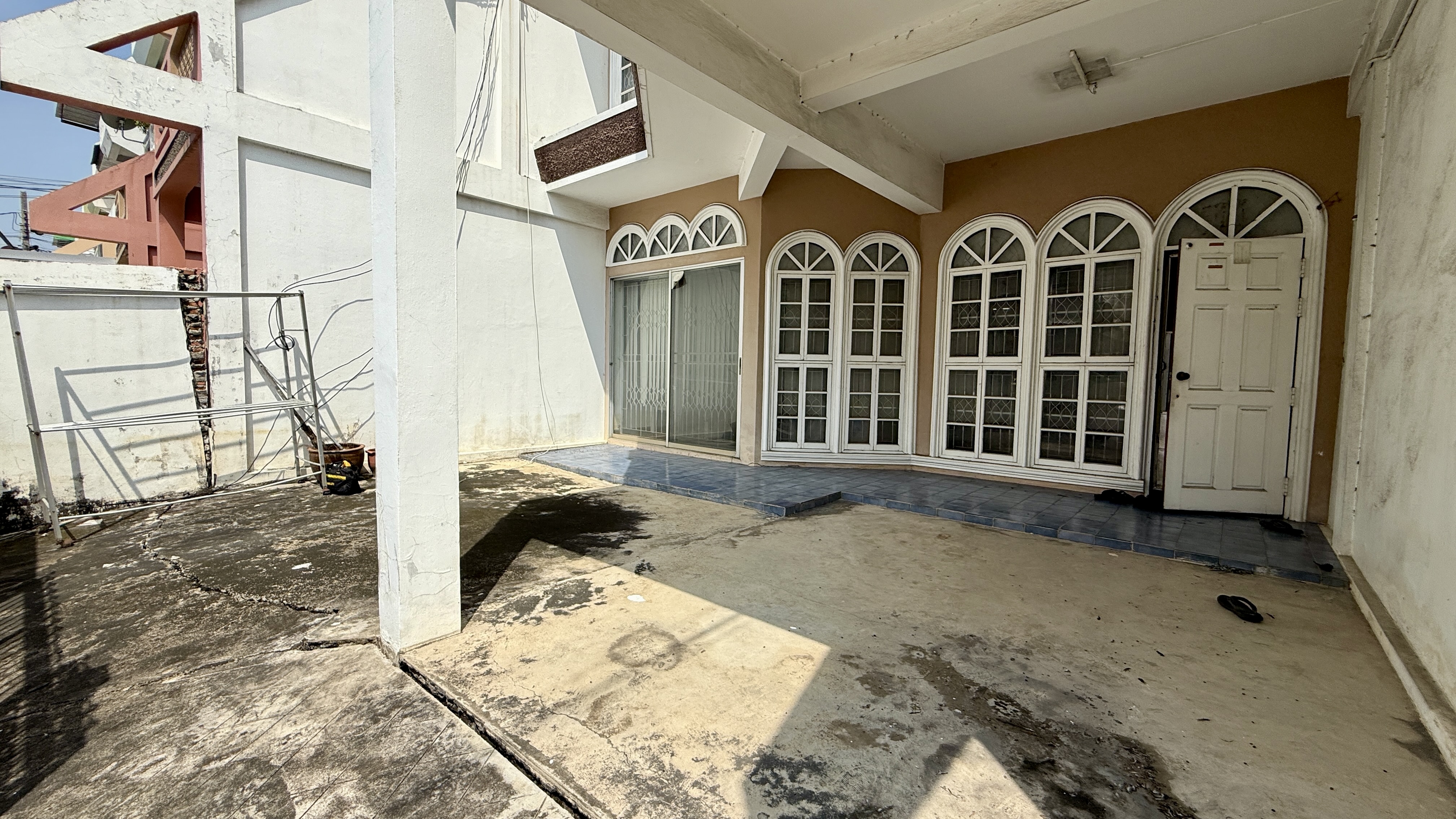 หมู่บ้านพระปิ่น 1 ทาวน์เฮ้าส์ 3 ชั้น 95ตรว. บรมราชชนนี 4 ปิ่นเกล้า – รูปที่ 2