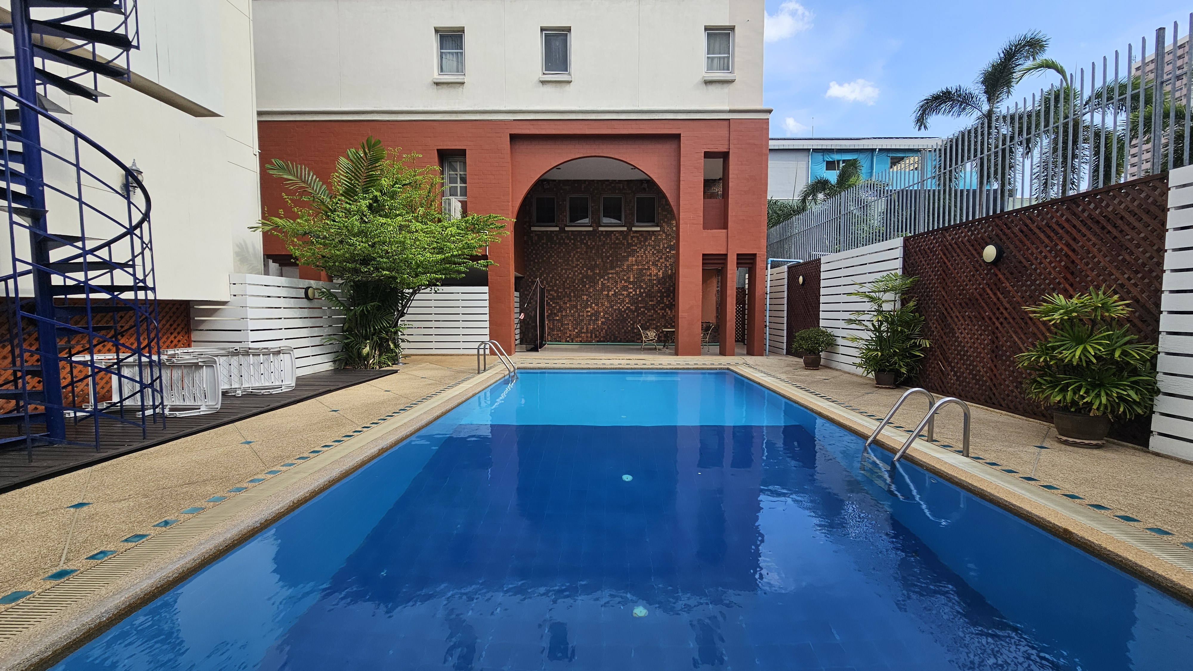 🔥 Condo Thonglor | ขาย / ให้เช่า TPJ Mansion สุขุมวิท 49 🔥 341 ตร.ม. 72,000 บาท / เดือน 5 นอน 4 น้ำ ติดหลัง รพ.สมิติเวชสุขุมวิท ใกล้ BTS Thong Lo เพียง 2.2 กม. Tel. 084-694-8888 – รูปที่ 3