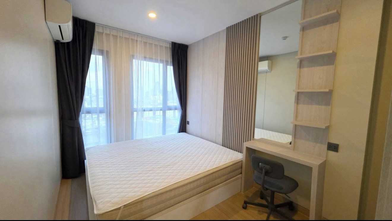 ★ The Tree Dindaeng-Ratchaprarop ★ 28 sq m, 5th+ floor (1bedroom ), ★ Near BTS Victory Monument ★ Near shopping malls and educational institutions ★ Many amenities ★ Fully furnished with appliances ★