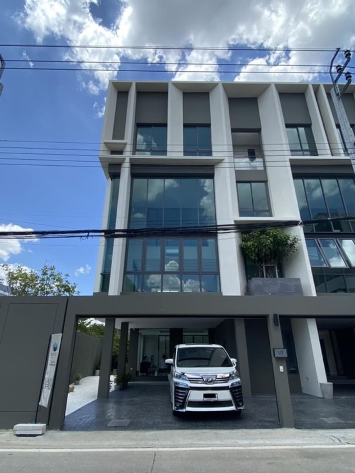 BS624 Home office for sale, Soi On Nut 64, near Seacon Department Store #Home Office near Seacon Department Store #Home office near Paradise #Home office in Suan Luang Rama 9 area BS624 Home office for sale, Soi On Nut 64, near Seacon Department Store #Home Office near Seacon Department Store #Home office near Paradise #Home office in Suan Luang Rama 9 area