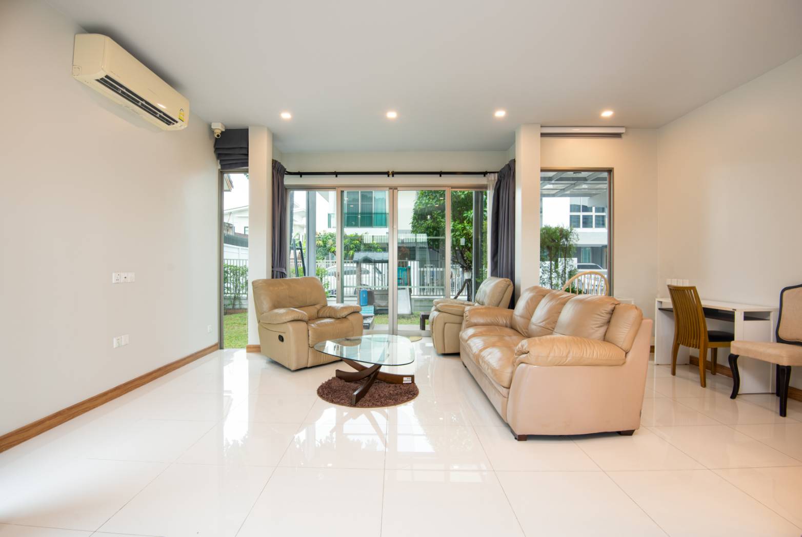 Premium 243sqm Villa on 283sqm Land | Central Rayong – รูปที่ 2