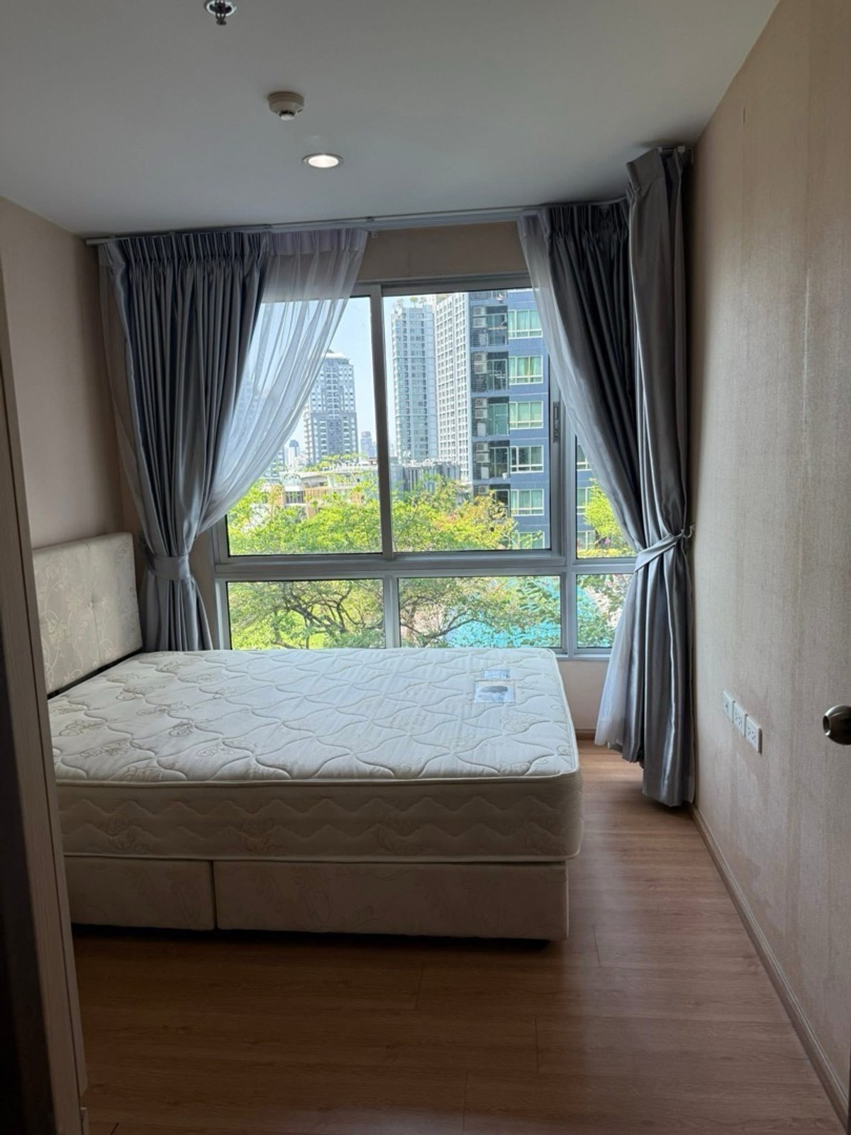 For Rent : The Base Sukhumvit 77. 1ห้องนอน 1ห้องน้ำ ห้องสวย เฟอร์นิเจอร์ครบ พร้อมเข้าอยู่ – รูปที่ 4