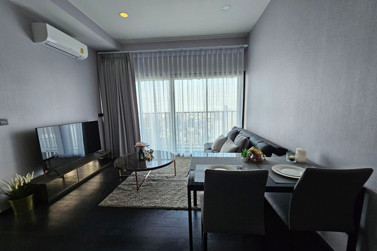 🔥 For Rent !! great facility, Rare Item !! Park Origin Thonglor, 2 bedroom, 1 bathroom, nice view, high floor 45++, corner room!!🔥Code C20230104501 furnished, ready to move in📣📣