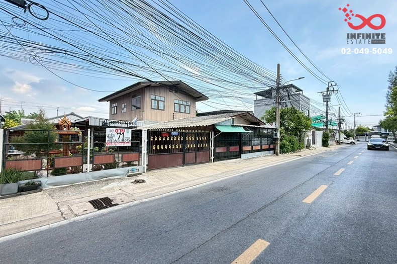 Land for sale with 2-story house, 71 sq m, Sukhumvit 62, Phra Khanong, near the expressway - BTS Land for sale with 2-story house, 71 sq m, Sukhumvit 62, Phra Khanong, near the expressway - BTS
