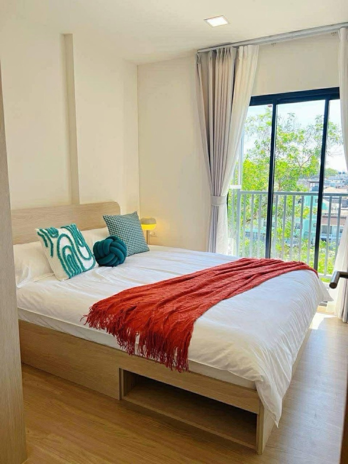 ✨ Modern Condo for Rent at The base bukit ✨ 
🏬 New condominium in the city center near a shopping mall.

🏢 Unit Details:
📍 Location: Kathu, Wichit 
📐 one bedroom plus 
Size: 34sqm 6floor, Buiding C – รูปที่ 3