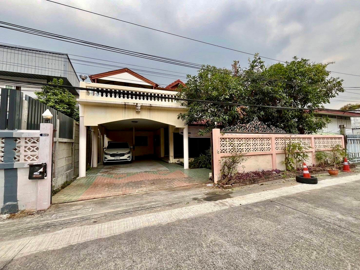 Detached House Tiwanon 14 Alley Yaek 4 / 3 Bedrooms (FOR SALE) BNS025 Detached House Tiwanon 14 Alley Yaek 4 / 3 Bedrooms (FOR SALE) BNS025