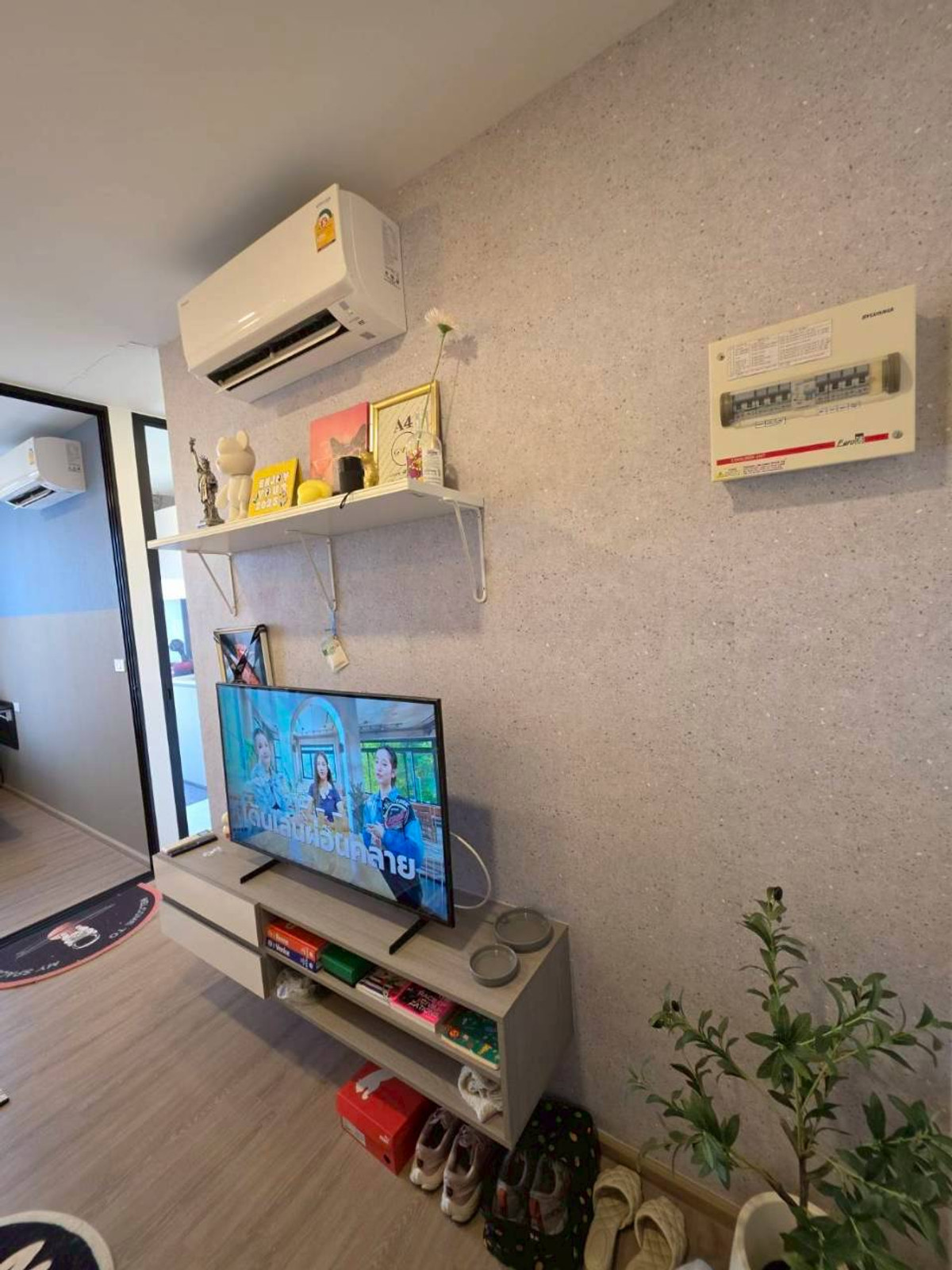 ปล่อยเช่าห้องใหม่เลยค่ะ ยังไม่เคยได้นอน มีทุกอย่างพร้อม เข้าอยู่ได้เลย feasibility  ดีมากๆๆสระว่ายนำ้ ฟิตเนต  ใกล้รถไฟฟ้า เพียง 13,500บาทเท่านั้น – รูปที่ 2