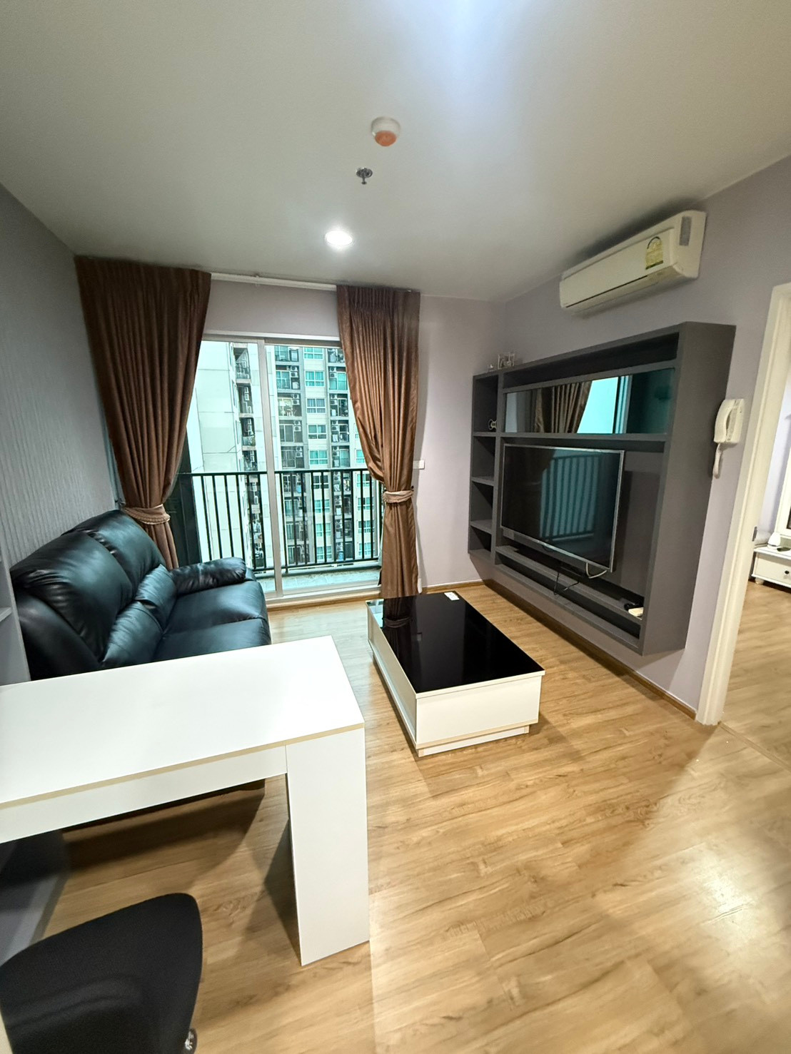Urgent sale, fuse chan sathorn, 35 sq m., beautiful room, fully furnished. Electrical appliances ready Urgent sale, fuse chan sathorn, 35 sq m., beautiful room, fully furnished. Electrical appliances ready