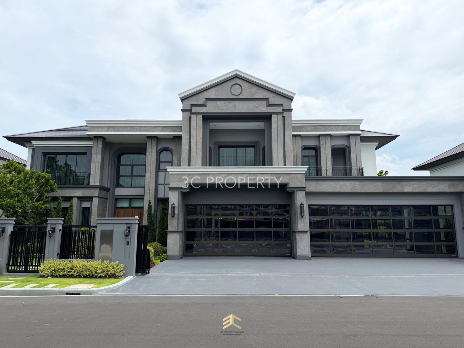 บ้านเปล่า 93 ล้านบาท : แกรนด์ บางกอก บูเลอวาร์ด สุขสวัสดิ์-พระราม 3 (ราคาคุยได้ กี้ 095-0898947) บ้านเปล่า 93 ล้านบาท : แกรนด์ บางกอก บูเลอวาร์ด สุขสวัสดิ์-พระราม 3 (ราคาคุยได้ กี้ 095-0898947)