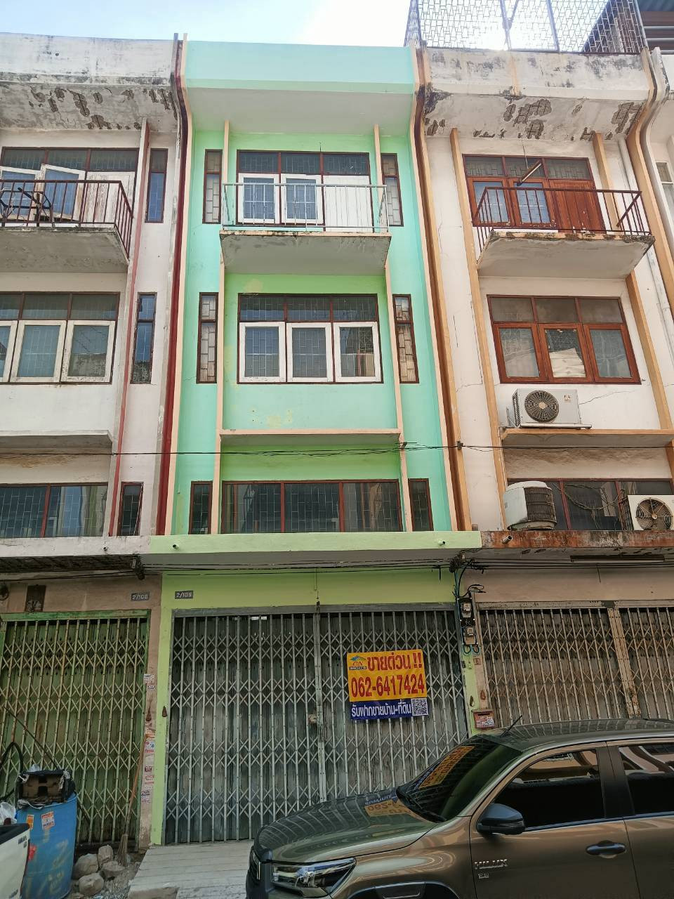 🚩 H1310 Commercial building for sale, Ekachai 43/3, close to the main road, only 100 meters, good location, suitable for doing business ✨ Free transfer fee, ready to arrange loans. 🚩 H1310 Commercial building for sale, Ekachai 43/3, close to the main road, only 100 meters, good location, suitable for doing business ✨ Free transfer fee, ready to arrange loans.