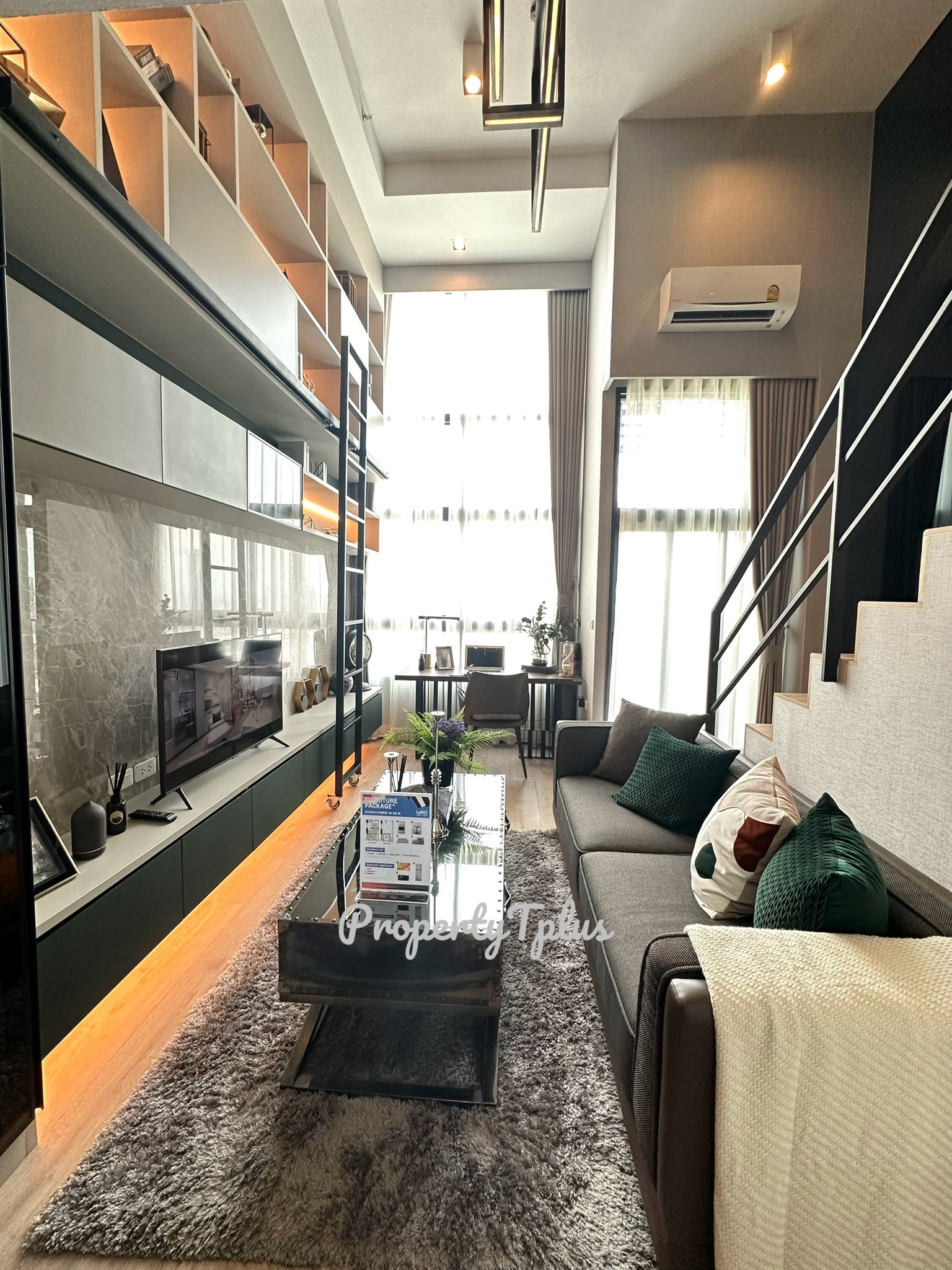 Ideo asoke rama9, Hybrid room, high ceiling, special price, free furniture, transfer fee Ideo asoke rama9, Hybrid room, high ceiling, special price, free furniture, transfer fee