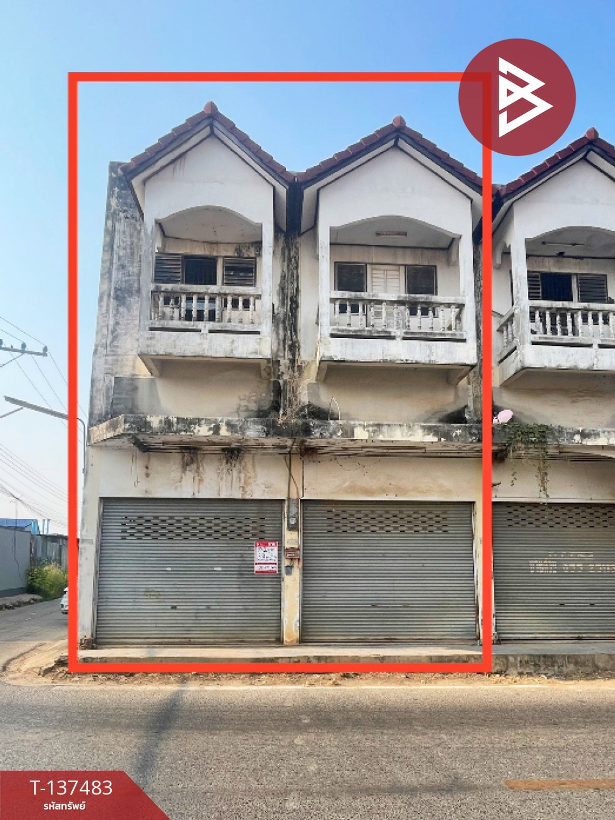 Commercial building for sale, 2 units, corner unit, Bueng Phrachan Road, Nai Mueang Subdistrict, Phitsanulok Province. Commercial building for sale, 2 units, corner unit, Bueng Phrachan Road, Nai Mueang Subdistrict, Phitsanulok Province.