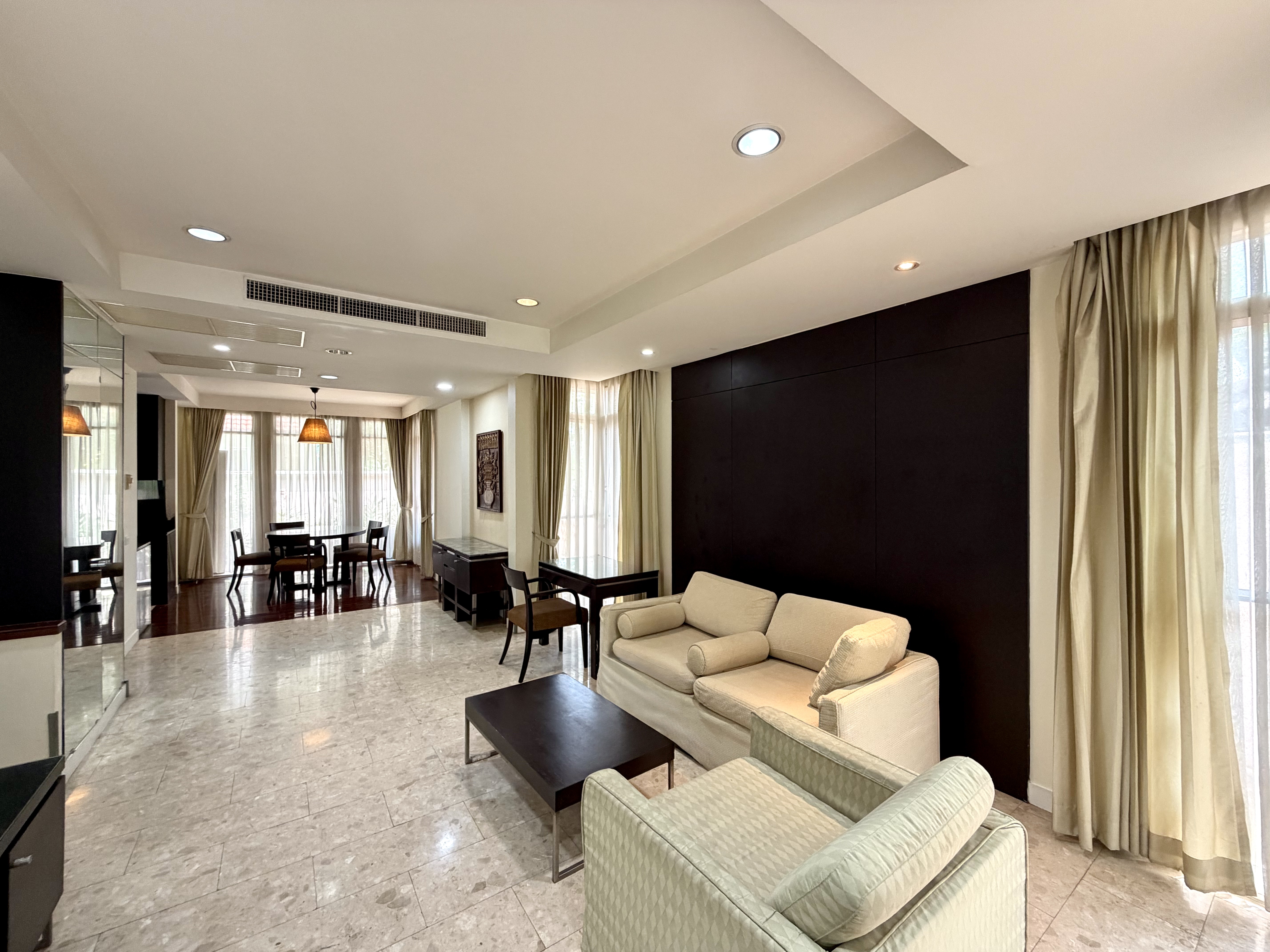 Single house, 3 bedrooms, along Ramindra Expressway, near international school.