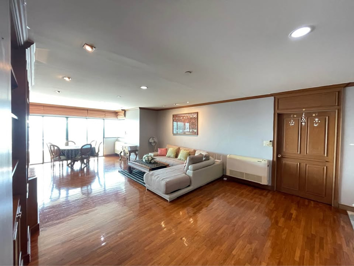 Sathorn garden for rent 220 sqm 3 beds 4 baths 100,000 per month – รูปที่ 2