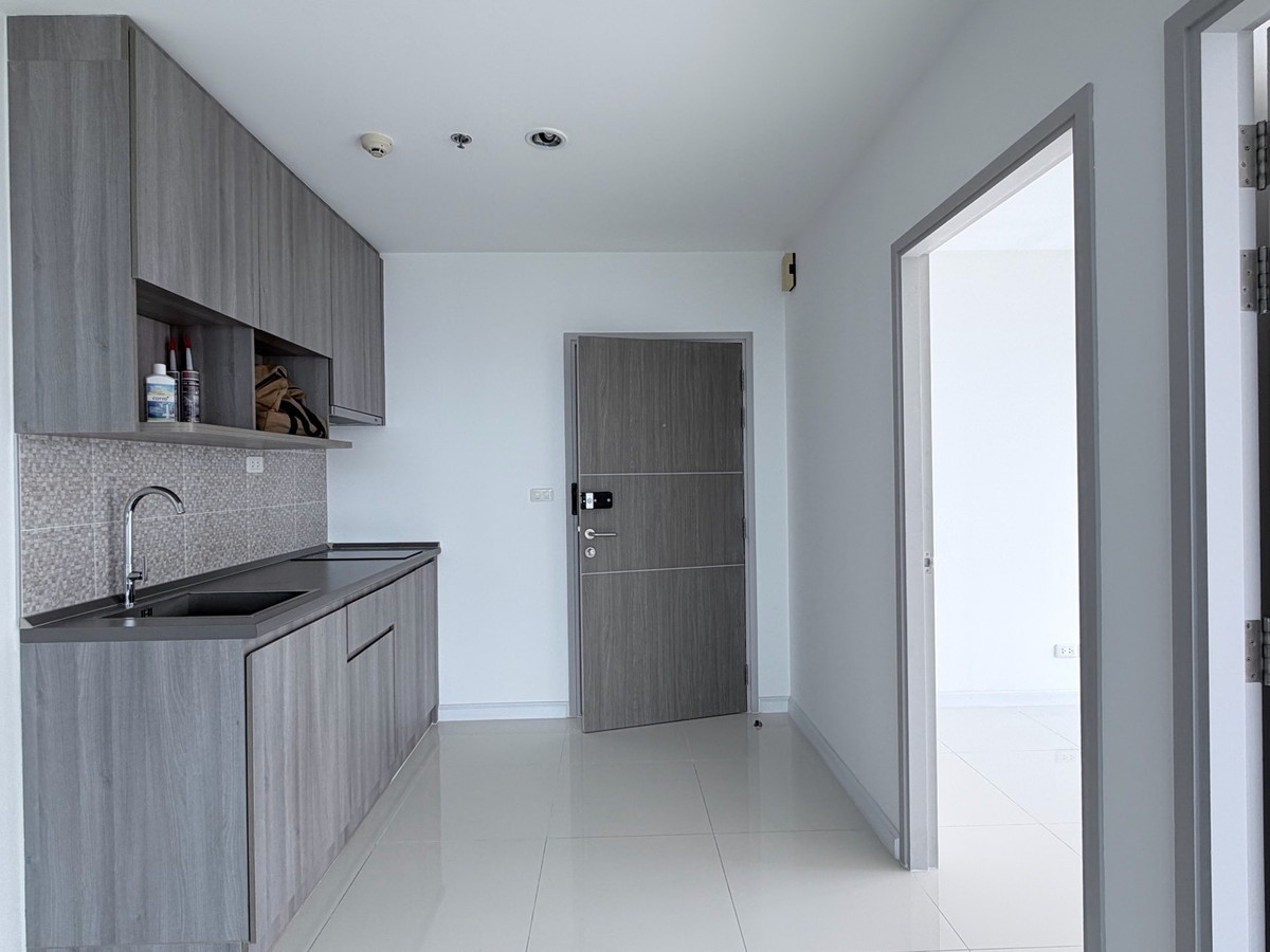 2 bedroom condo near SCG, new room, never lived in, Ideo Mobi Bang Sue, next to Tao Poon Market. 2 bedroom condo near SCG, new room, never lived in, Ideo Mobi Bang Sue, next to Tao Poon Market.