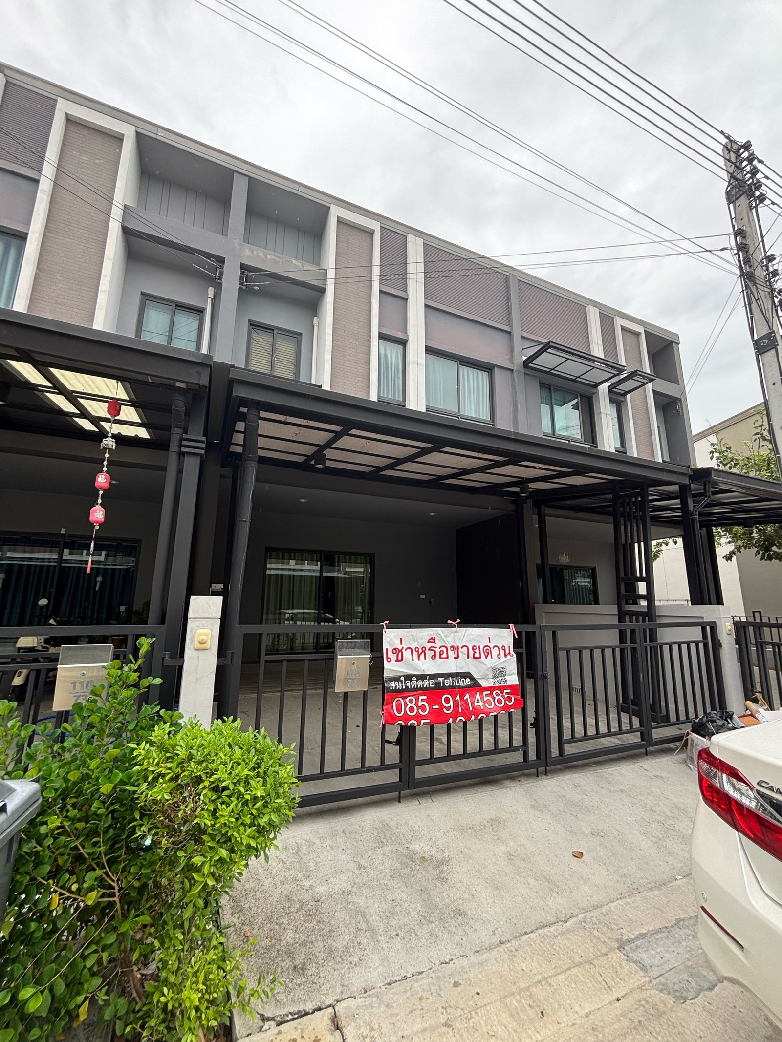 ❤️❤️เช่า / ขาย ขายขาดทุน หมู่บ้าน V compound Tiwanon. Rangsit ทาวน์โฮม 2 ชั้น ที่จอดรถ 2 คัน 2 ห้องนอน 2 ห้องน้ำ 1 ห้องเก็บของ พื้นที่ใช้สอย 110 ตร.ม. (17.5 ตร.ว.) มีเเอร์ครบ , เตียง
5 ฟุต ❤️❤️เช่า / ขาย ขายขาดทุน หมู่บ้าน V compound Tiwanon. Rangsit ทาวน์โฮม 2 ชั้น ที่จอดรถ 2 คัน 2 ห้องนอน 2 ห้องน้ำ 1 ห้องเก็บของ พื้นที่ใช้สอย 110 ตร.ม. (17.5 ตร.ว.) มีเเอร์ครบ , เตียง
5 ฟุต
