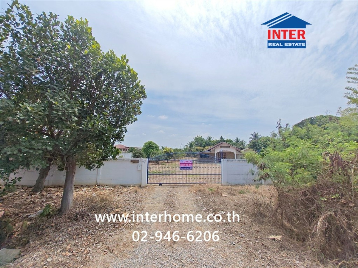 House + land, 1 floor, 1 rai 183 sq m. House + land, near the multipurpose hall, Ban Nong Buab Hom, Malai Man Road, rural highway 3440, Song Phi Nong, Suphanburi.