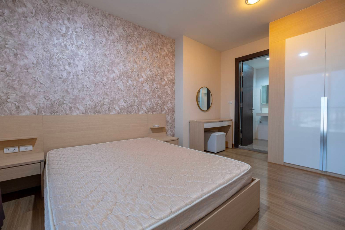 For Rent : RHYTHM Ratchada 1ห้องนอน 1ห้องน้ำ ห้องสวย เฟอร์นิเจอร์ครบ พร้อมเข้าอยู่ For Rent : RHYTHM Ratchada 1ห้องนอน 1ห้องน้ำ ห้องสวย เฟอร์นิเจอร์ครบ พร้อมเข้าอยู่