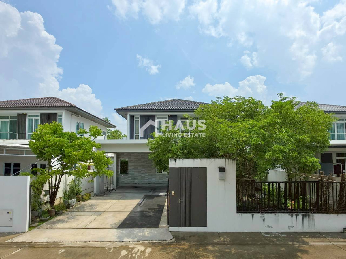 🚨 Dream specs! The back of the house has an open view, won't hit anyone (4 parking spaces + a lovely garden + quality society) 🔥 Single house for sale, Mantana Ratchaphruek - Maha Chesadabodin Bridge / 3 bedrooms #HRM5071