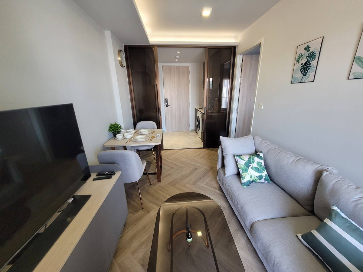 For rent! Chapter Thonglor 25 10mins. from BTS Thonglor 1 bedroom 1 bathroom 35 sq m. 22,000 per month. For rent! Chapter Thonglor 25 10mins. from BTS Thonglor 1 bedroom 1 bathroom 35 sq m. 22,000 per month.