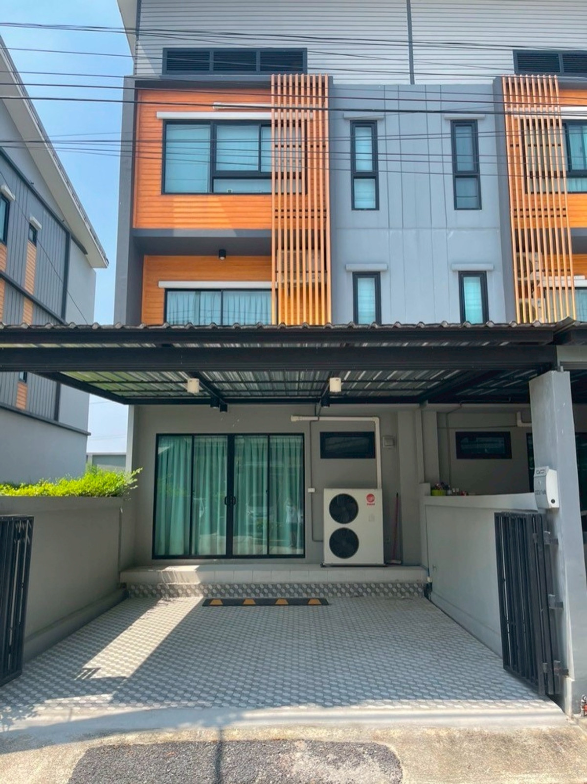 ST52 ขาย ทาวน์โฮม หมู่บ้าน อีโค สเปซ บางนา-วงแหวน Eco Space Bangna-Wongwaen ST52 ขาย ทาวน์โฮม หมู่บ้าน อีโค สเปซ บางนา-วงแหวน Eco Space Bangna-Wongwaen