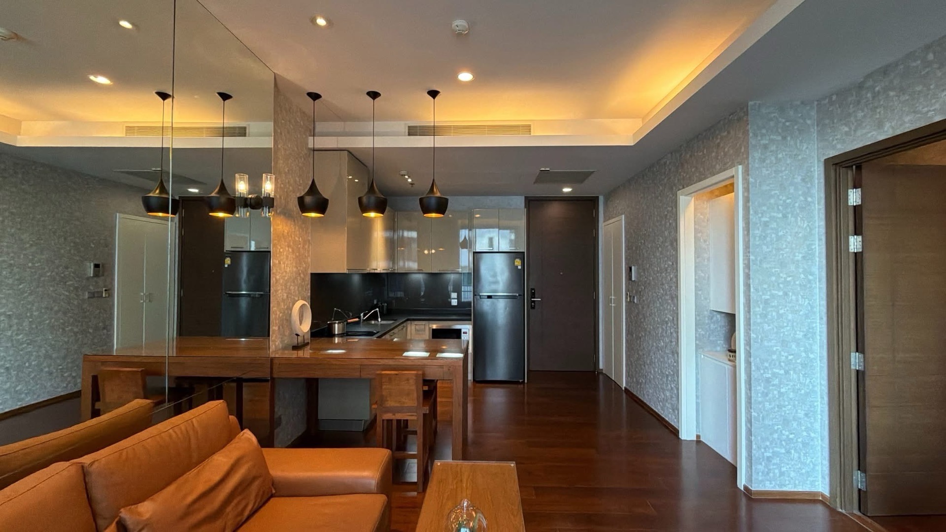 🔥 Luxury Wooden Classic in the heart of Thonglor | Big room 55 sq m. with Shuttle to BTS 🔥

For rent Quattro by Sansiri
Premium condo, Soi Thonglor 4, high-end location.