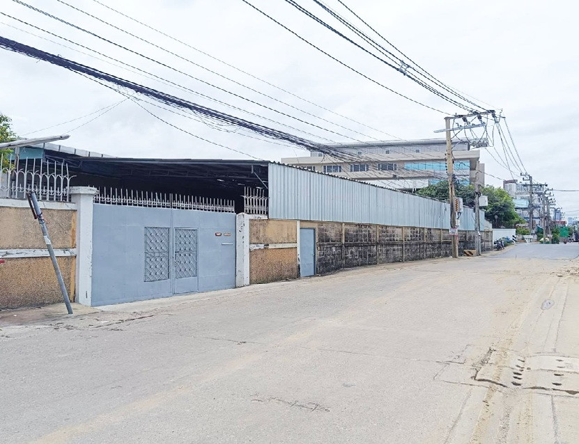 For Rent ให้เช่าโกดัง พร้อมสำนักงาน พื้นที่ 1000 ตารางเมตร สภาพดี ซอยสุขสวัสดิ์ หลังตลาดอินดี้ / ใกล้ดาวคะนอง ใกล้พระราม 2 ทำเลดีมาก / รถบรรทุกใหญ่ สิบล้อเข้าจอดได้ For Rent ให้เช่าโกดัง พร้อมสำนักงาน พื้นที่ 1000 ตารางเมตร สภาพดี ซอยสุขสวัสดิ์ หลังตลาดอินดี้ / ใกล้ดาวคะนอง ใกล้พระราม 2 ทำเลดีมาก / รถบรรทุกใหญ่ สิบล้อเข้าจอดได้